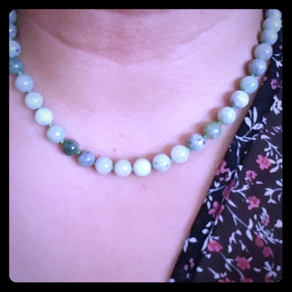 Authentic Jade necklace - Picture 4 of 6